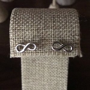INFINITY EARRINGS SILVER
